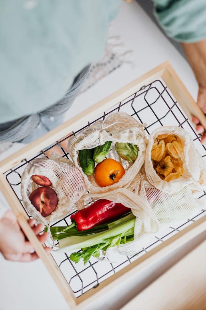 How to keep shredded lettuce fresh: store it properly. 