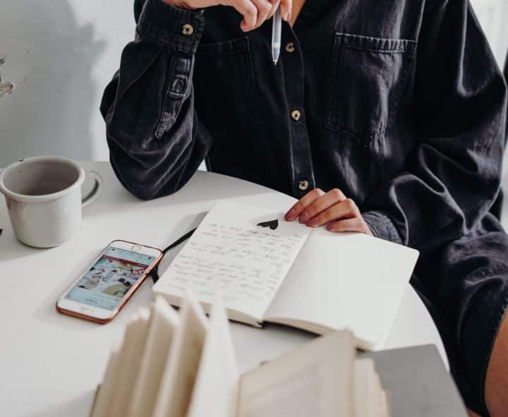 How to get kids to listen without yelling: try writing a note