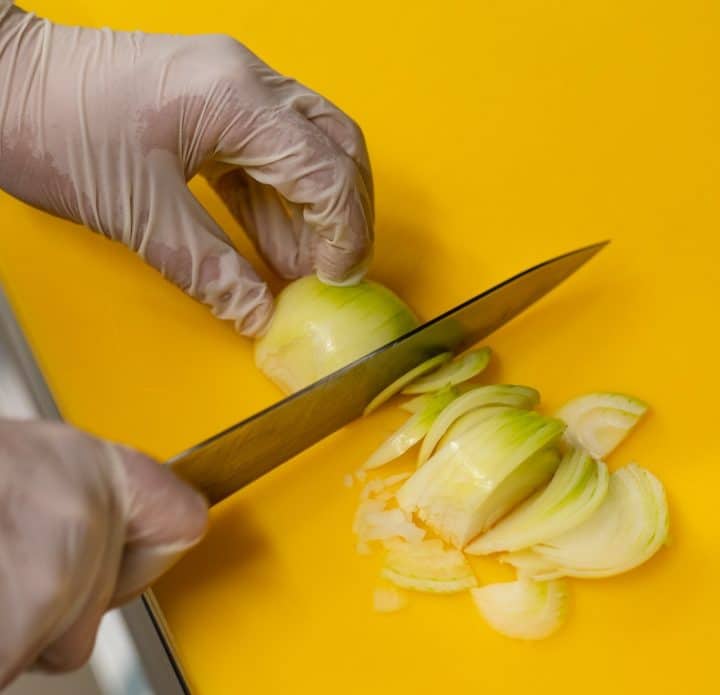 Learn how to cut ring onion 