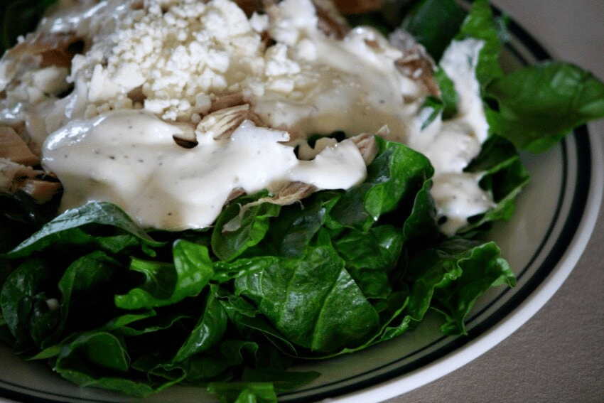 Salad dressing without vinegar: Greek yogurt dressing